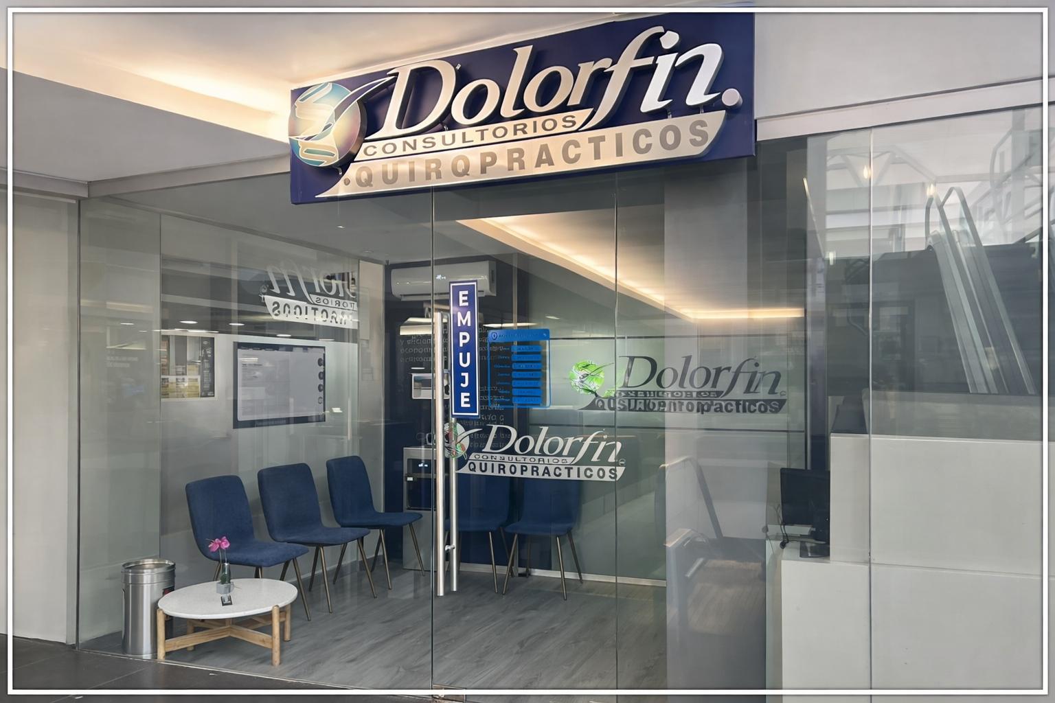 Fachada exterior de Dolorfin Esfera Monterrey en La Rioja, Nuevo León