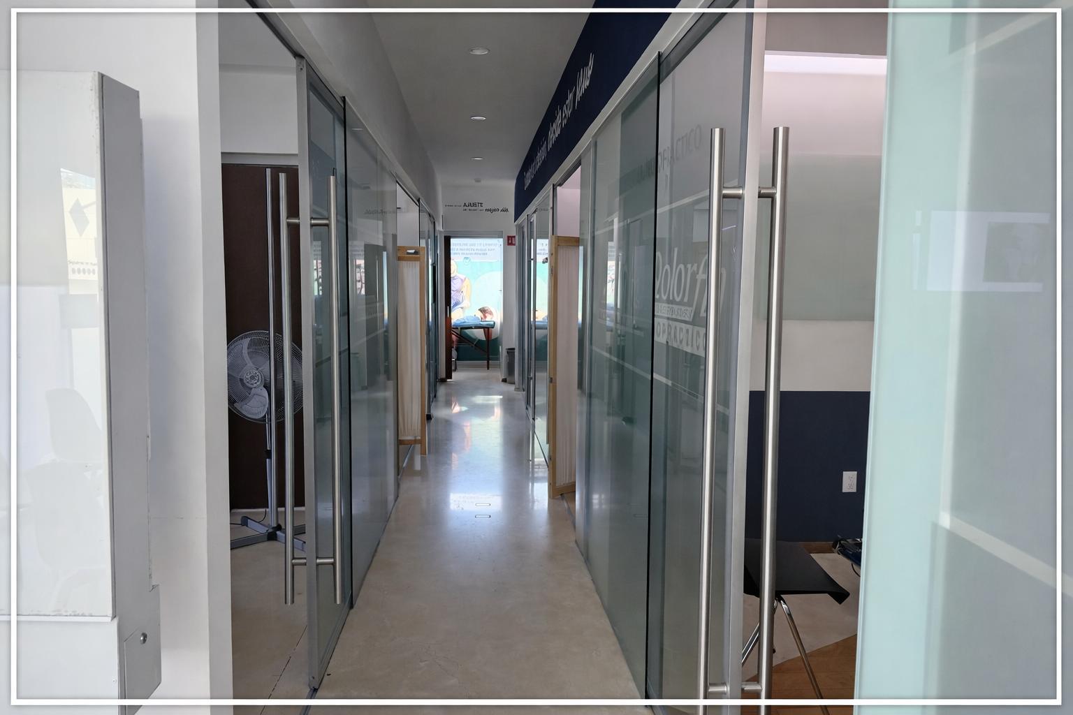 Pasillo y acceso interior Dolorfin Guadalajara – Col. Prados Providencia