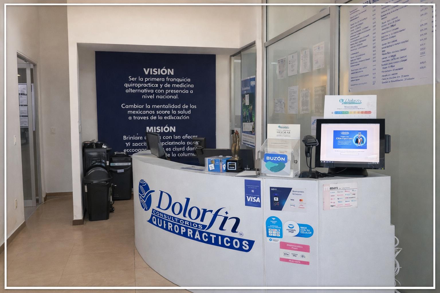 Recepción acogedora y área de espera Dolorfin Guadalajara – Jalisco