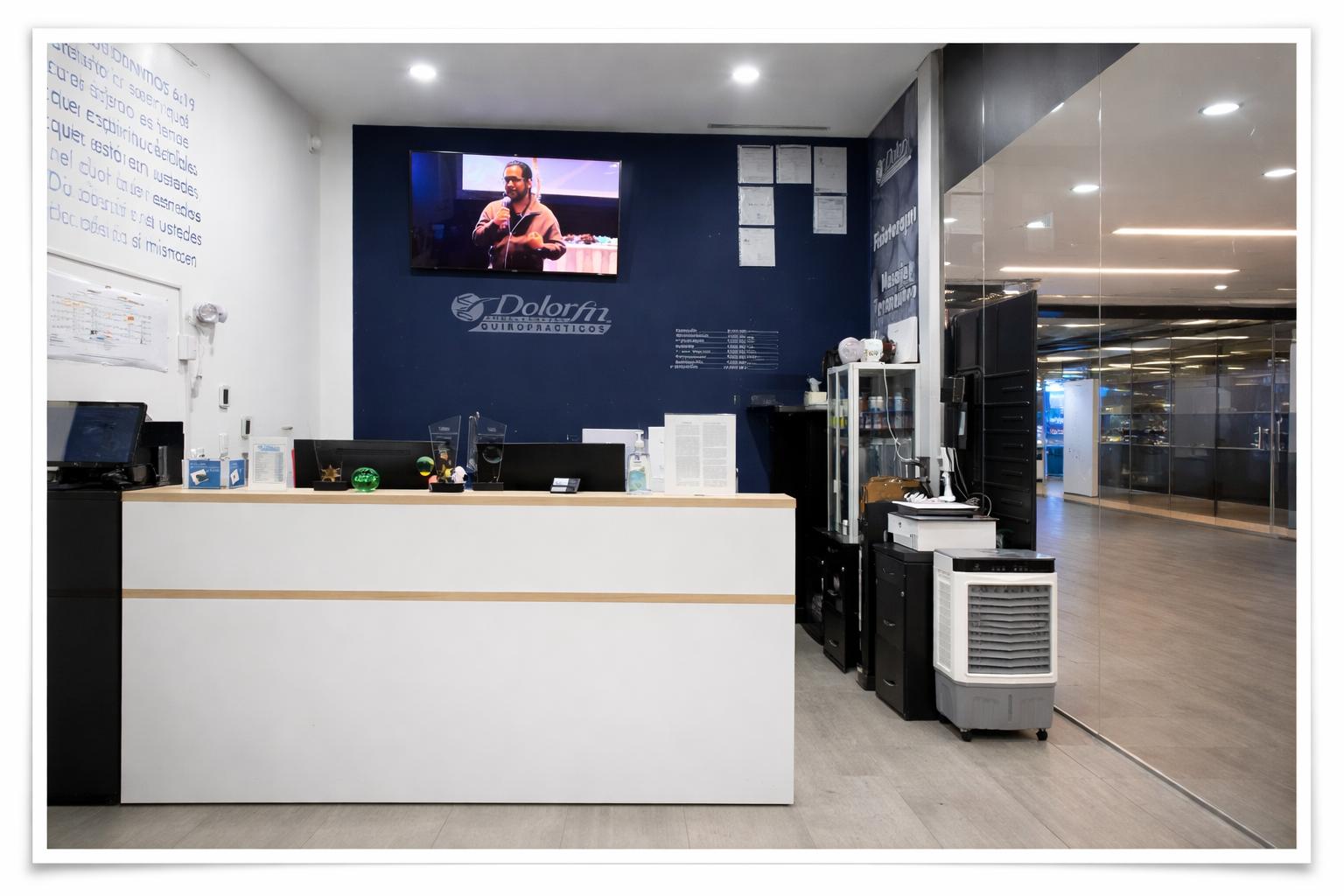 Recepción y área de espera Dolorfin Oasis Coyoacán – Oxtopulco