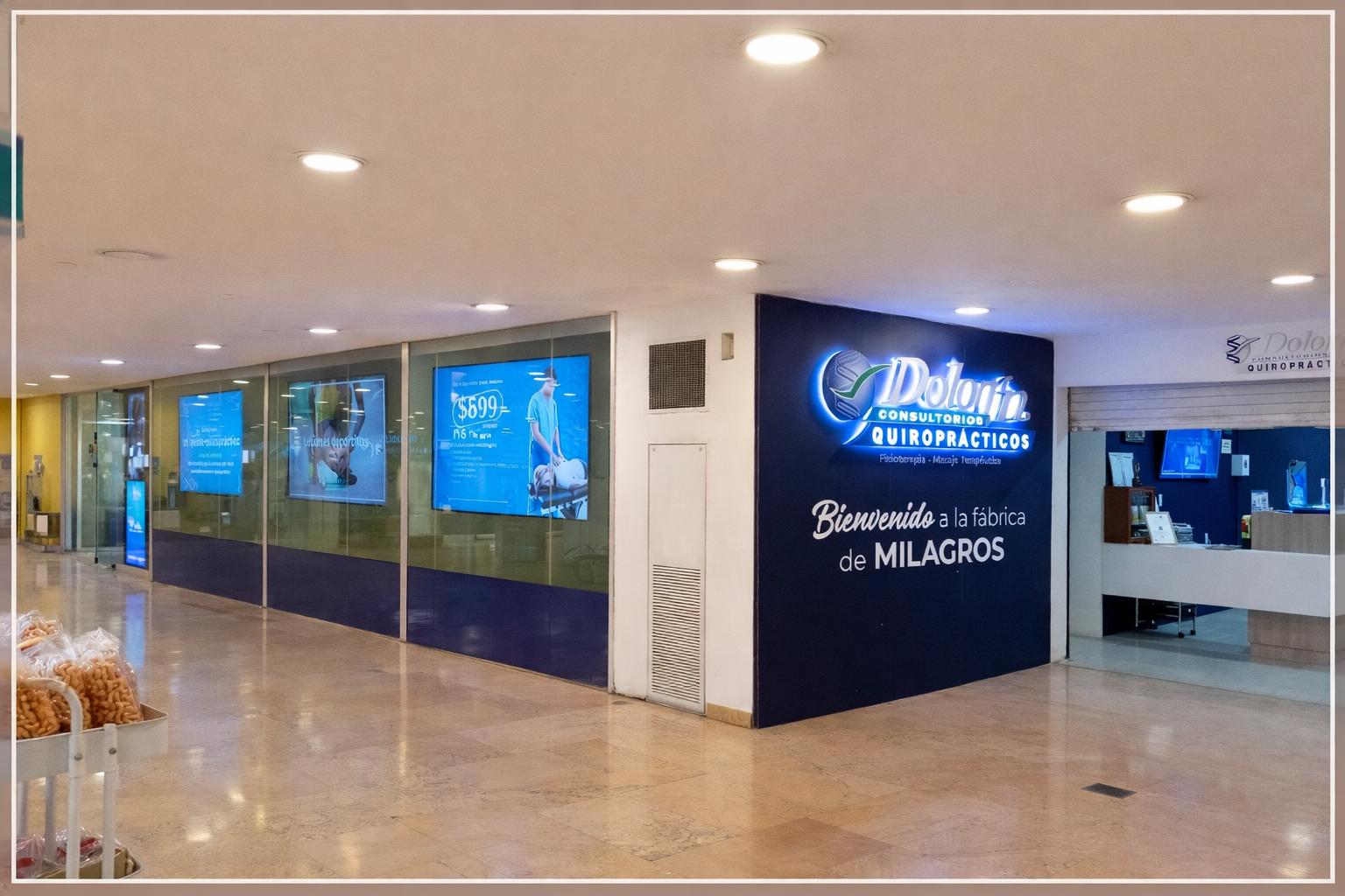 Fachada de Dolorfin Galerías Querétaro en Av. 5 de Febrero, Los Virreyes, Santiago de Querétaro – Quiropráctica y Fisioterapia profesional
