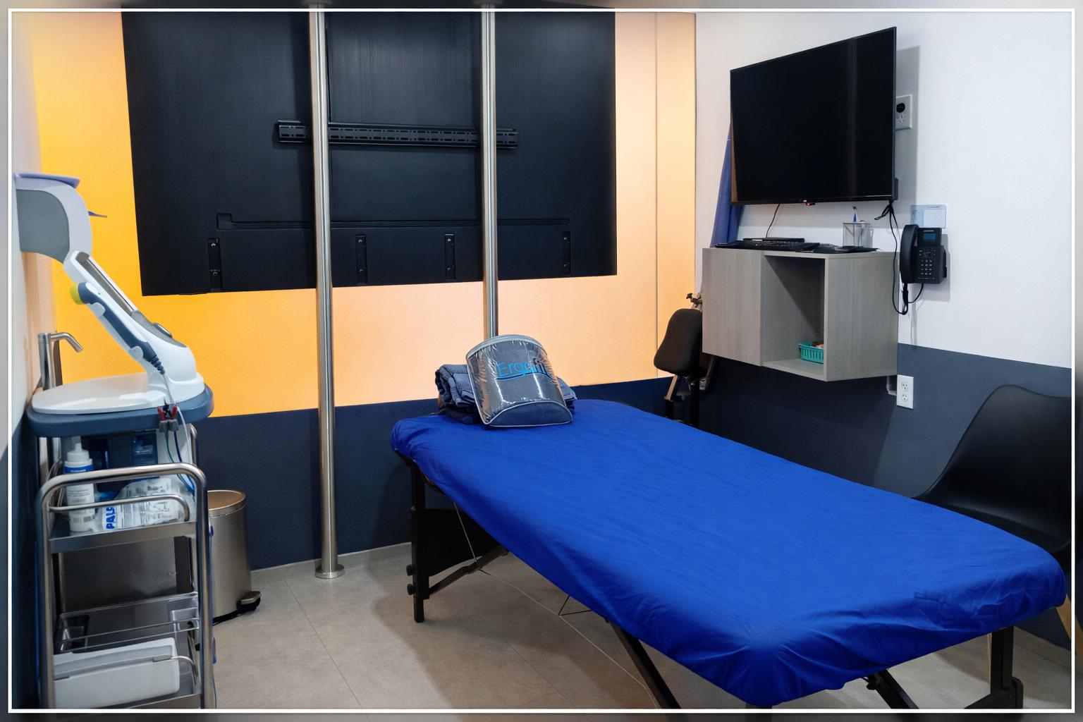 Sala de fisioterapia y rehabilitación en Dolorfin Galerías Querétaro – Santiago de Querétaro